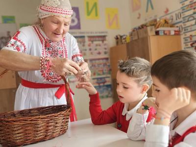 Първомартенски усмивки