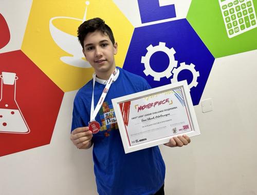 Заслужени сертификати и медали от международното състезание FIRST LEGO League